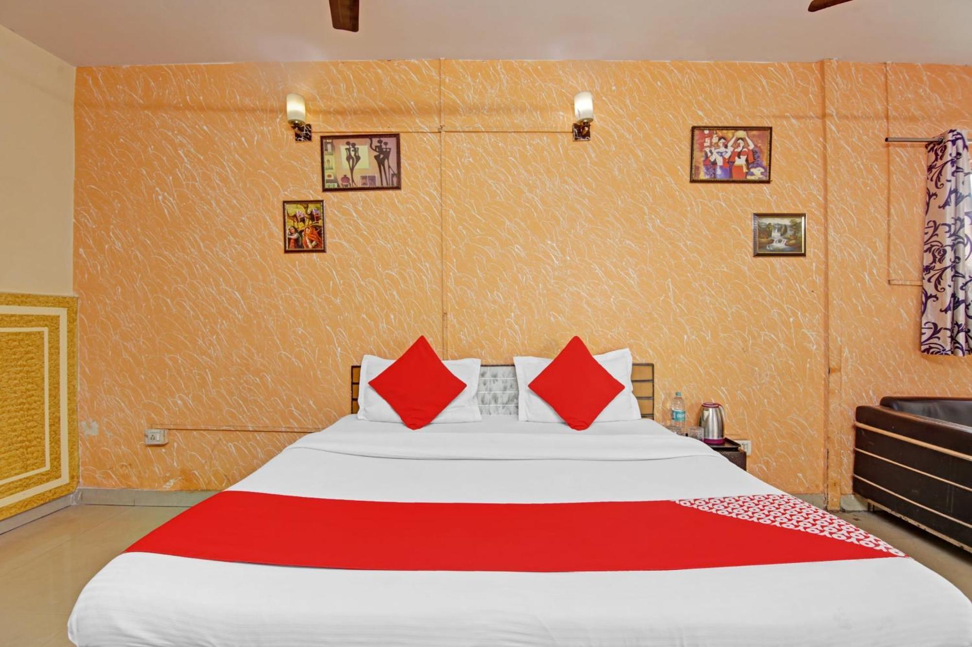 Hotel O Glorious Stayz โนอิดา ภายนอก รูปภาพ
