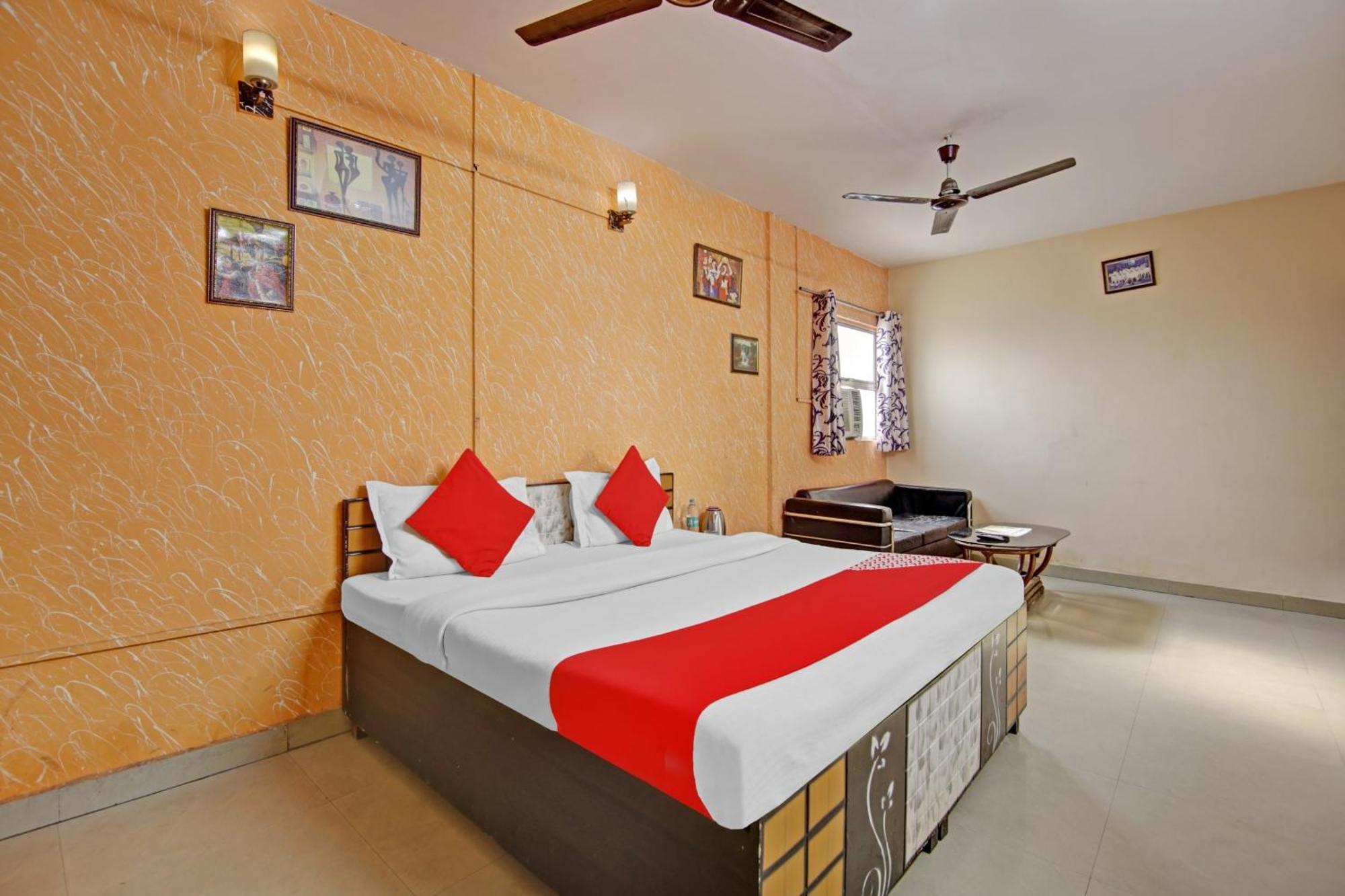 Hotel O Glorious Stayz โนอิดา ภายนอก รูปภาพ