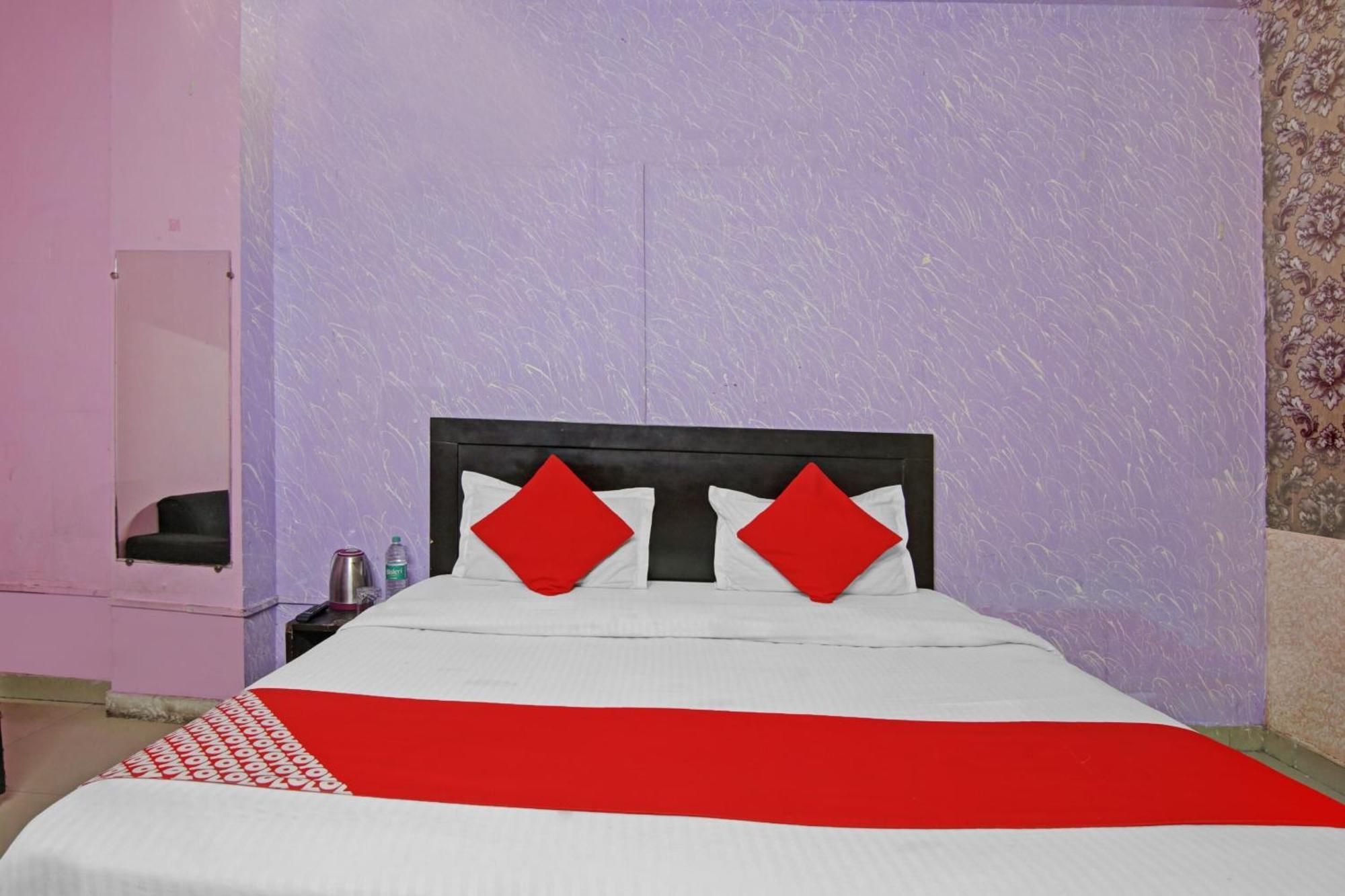 Hotel O Glorious Stayz โนอิดา ภายนอก รูปภาพ